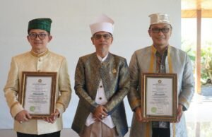 Kepala BKN RI Dianugerahi Gelar Kehormatan Adat dari Kesultanan Ternate